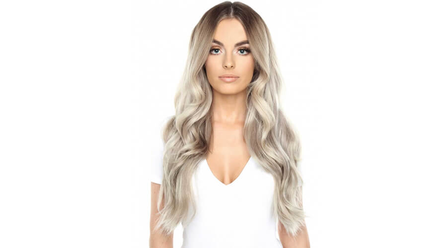 girl with blonde hair extensions