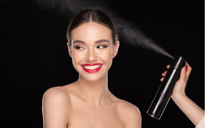 Dry shampoo on hair