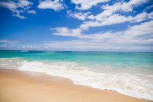 Sun, Saltwater, and Chlorine: The Enemies of Hair Extensions